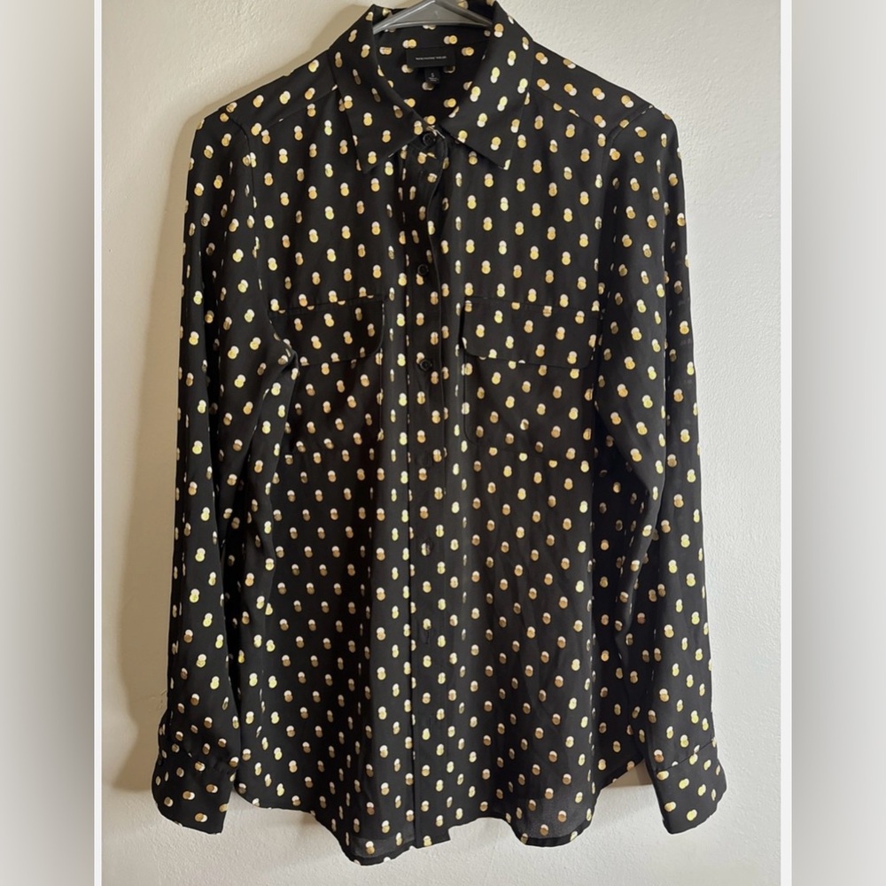 WHO WHAT WEAR Women”s Black and Gold Polka Dot LS Top Shirt  Blouse Size M